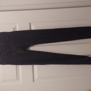 Calzedonia (Italian) leggings Size 4 black camo,